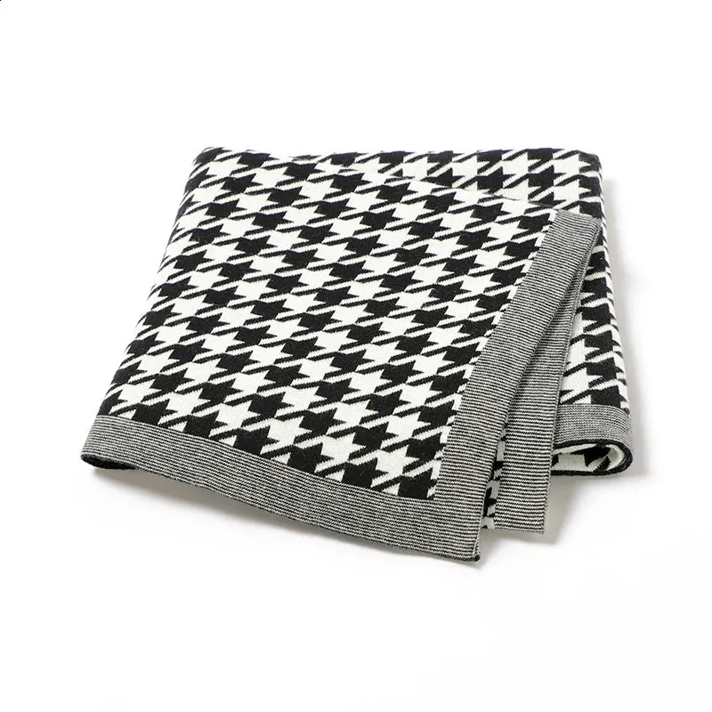 Modny wzór Houndstooth Born Born Girl Wrap Wrap Swadddle Cotton Knit Dziurki dla dzieci Sofa Sofa Miękka kołdra 240313