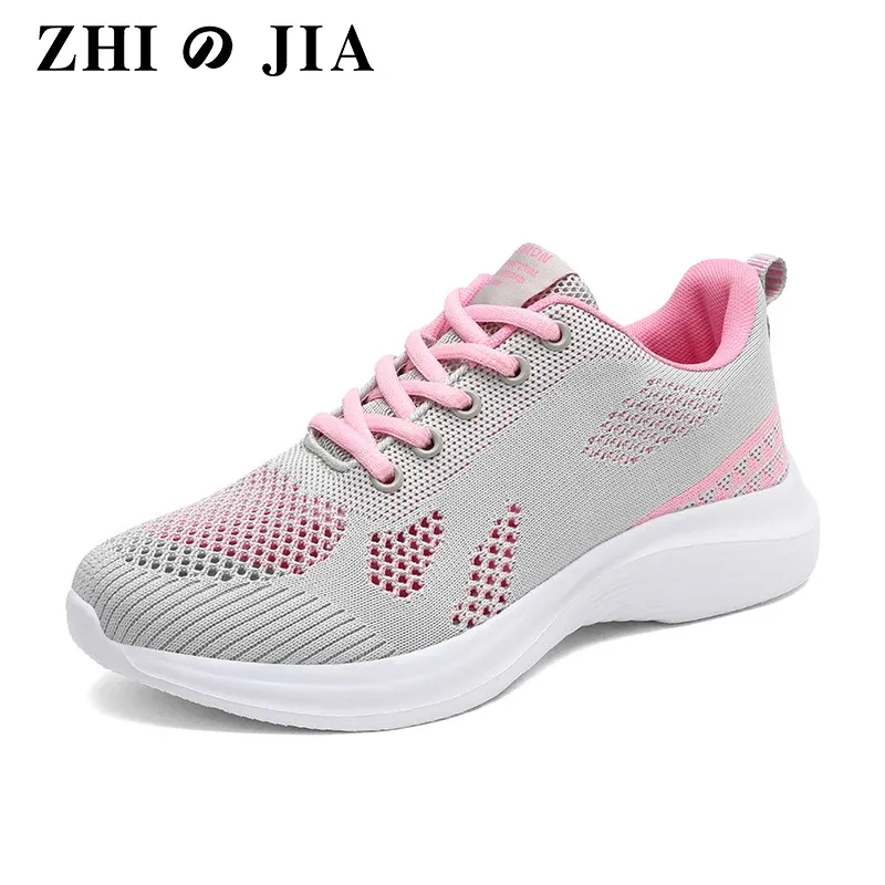 Stiefel 2022 Herbst neue Frauenschuhe Low Top Tennis Atmungsfreie Freizeitschuhe Frauen Leichte Lauf Sneakers weibliche weiche Sockenschuhe