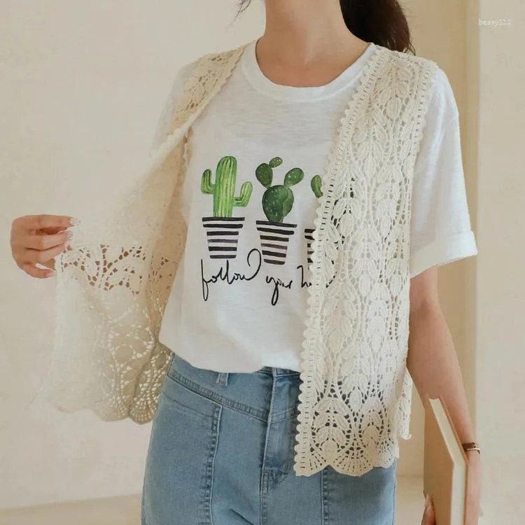 Gilets pour femmes Mori Girls Style japonais Designer frais Col V Sans manches Beige Gilet solide pour femmes Creux Cardigan tricoté Tops