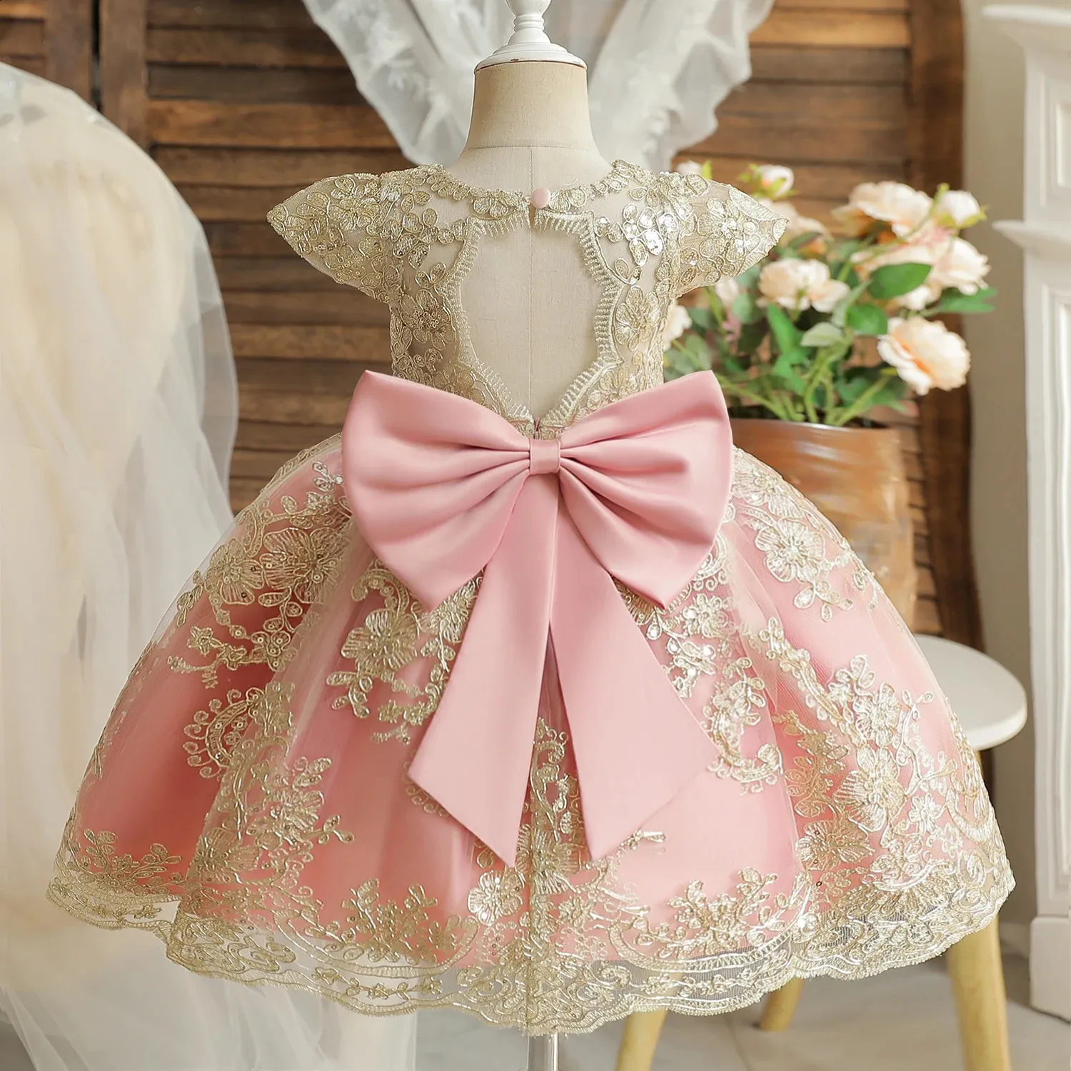 Stickerei Elegante Kinder Prinzessin Kleider für Mädchen Luxus Goldene Spitze Vintage Kinder Festival Party Kleid Baby Taufe Vestidos 240307