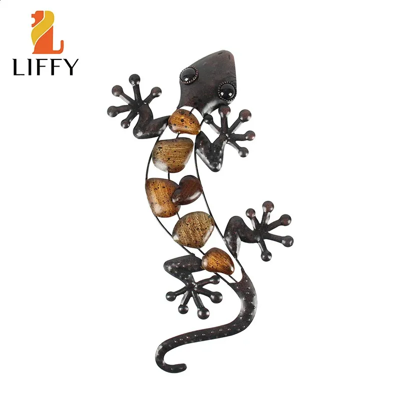 Home Decor Metal Gecko Wall Art for Garden Decoration Outdoor Statues Accessories Sculptures and Animales Jardin 240312