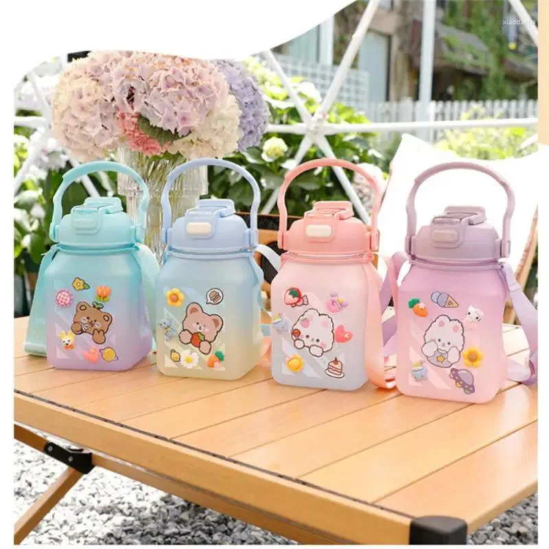 Bouteilles d'eau Bouteille mignonne avec autocollants Paille Big Belly Coupe Sports pour pichet Enfants Femme Bouilloire Sangle