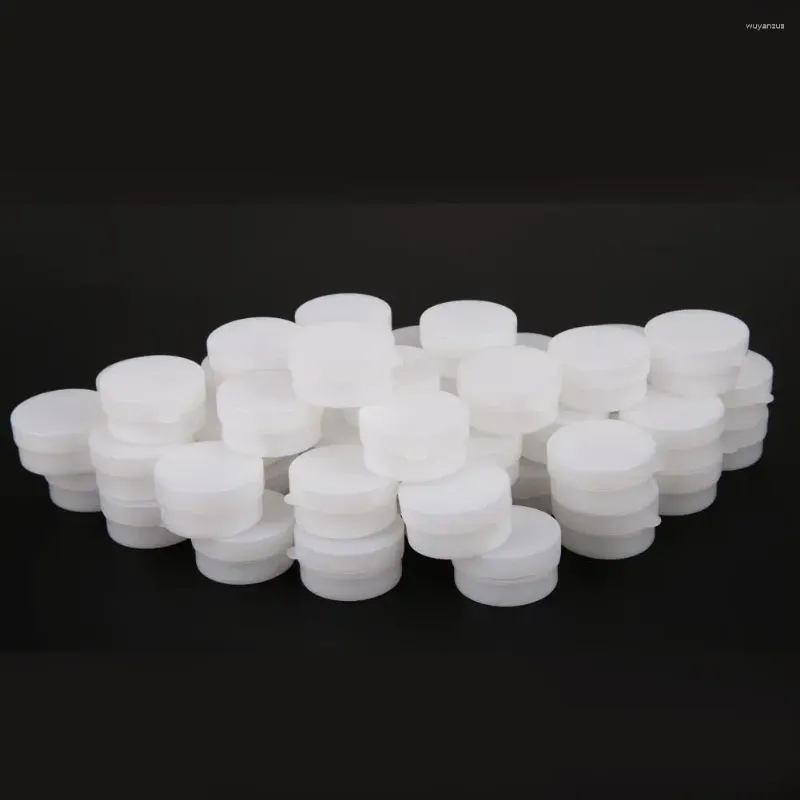 Botellas de almacenamiento Color blanco Sombra de ojos Forma redonda recargable Material plástico 50 piezas Contenedor vacío adecuado para viajes
