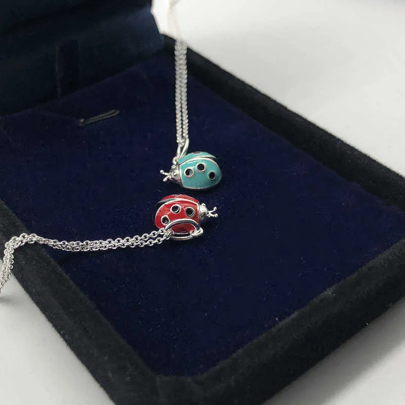 Designer tiffay e co S925 prata esterlina feminino azul vermelho sete estrelas joaninha colar moda versátil jóias personalizadas pingente de inseto