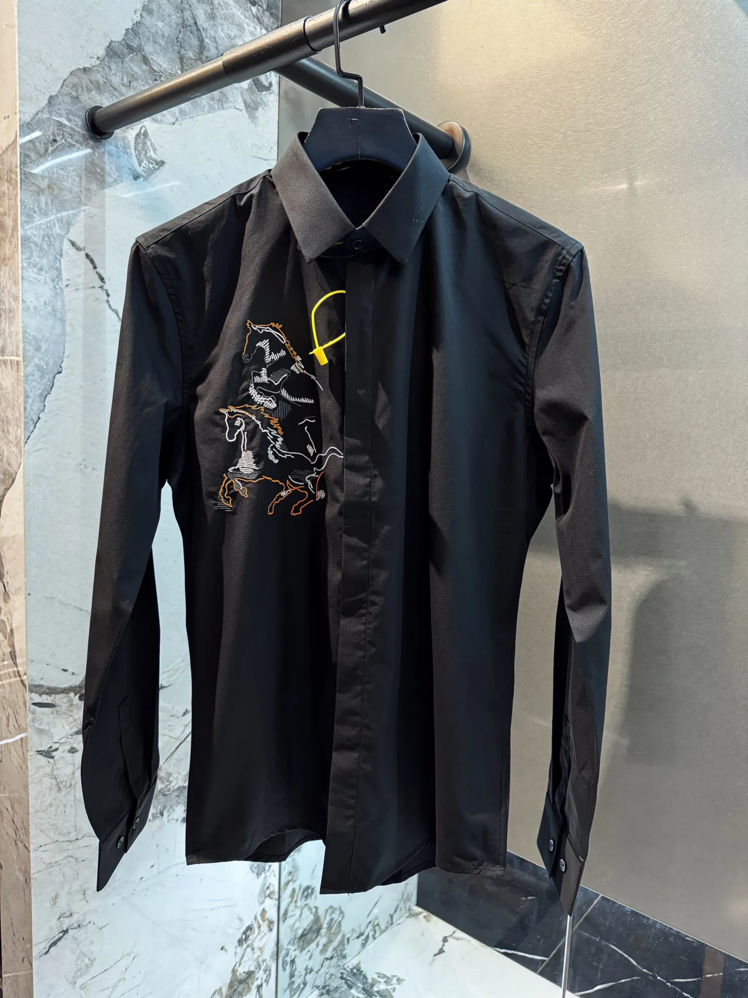 Camisa masculina slim fit com gola flexível, estampa elástica, roupas de marca, camisas de manga comprida, estilo hip hop, algodão de qualidade, tops, preto e branco, 16225