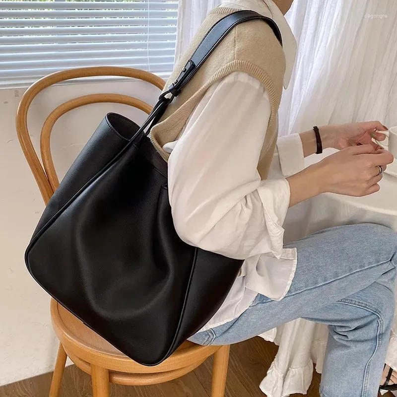 Umhängetaschen Luxus Einkaufstasche Frau 2024 Trend Große Kapazität Weibliche Hohe Qualität Leder Einfache Designer Handtasche