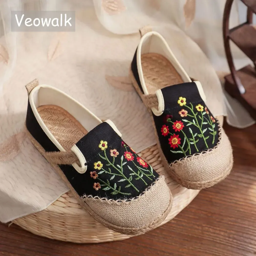 Loafers Veowalk Flowers Embroidered Women Handmade Linen Canvas SlipOn Loafers Comfortable Low Top Sneakers Vegan Ladies Bohemian Shoes
