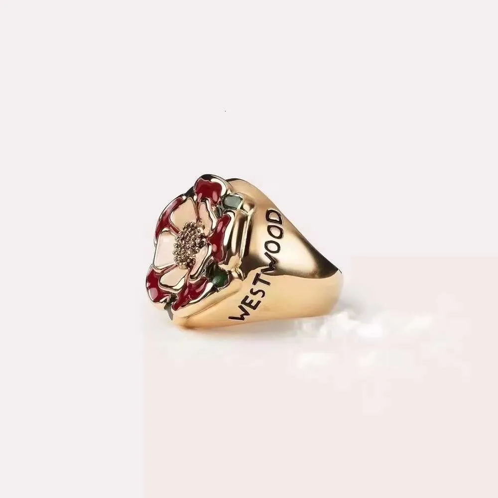 Bague de luxe Viviannes Westwoods Impératrice douairière Xis Bague rose en émail coloré et bague en émail Saturn Duze Reproduction limitée du Moyen Âge