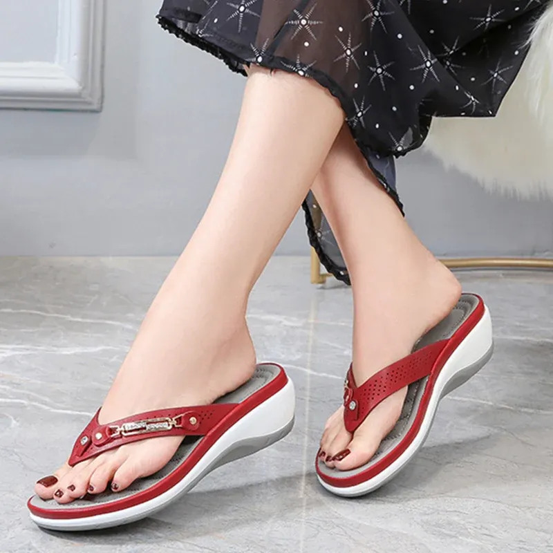 Stövlar 2022 Nya kvinnor tofflor Casual Platform Kvinnor Sandaler Skor Fashion Open Toes Wedge Sandaler utanför Flip Flops Zapatos de Mujer