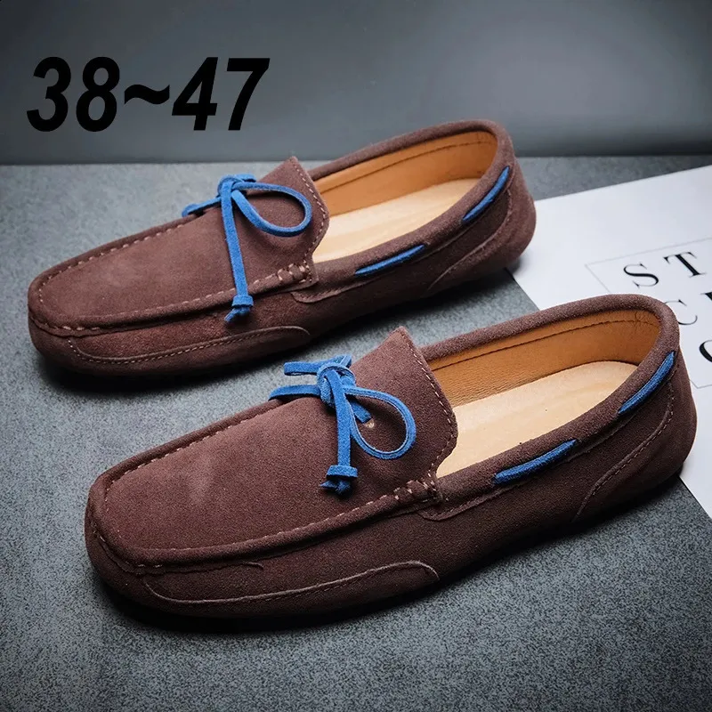 Högkvalitativ äkta läderdesigner Fashion Casual Loafers Mens Dress Boat Classic Shoes Footwear Driving Peas For Men 240312