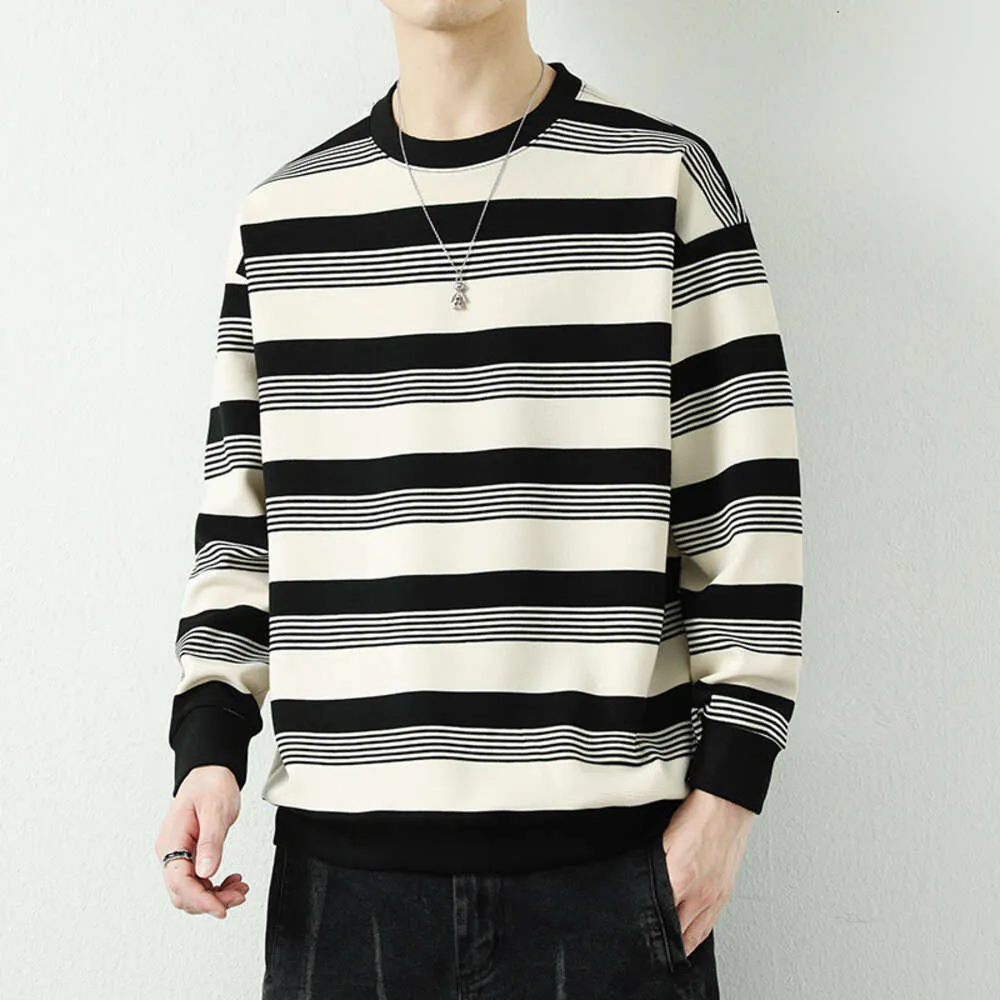 Striped Blapie Hood Chark Trendowa marka z długim rękawem T-shirt z dolną warstwą na wiosnę i górne ubrania męskie T Autumn Ubranie