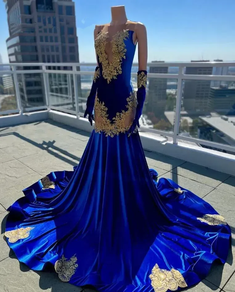 Royal Blue Lace Applique Sheath Prom Dresses Sheer Neck Evening Gowns With Gloves Black Girls Mermaid Formal Party Dress Robes De Soiree Bc18387