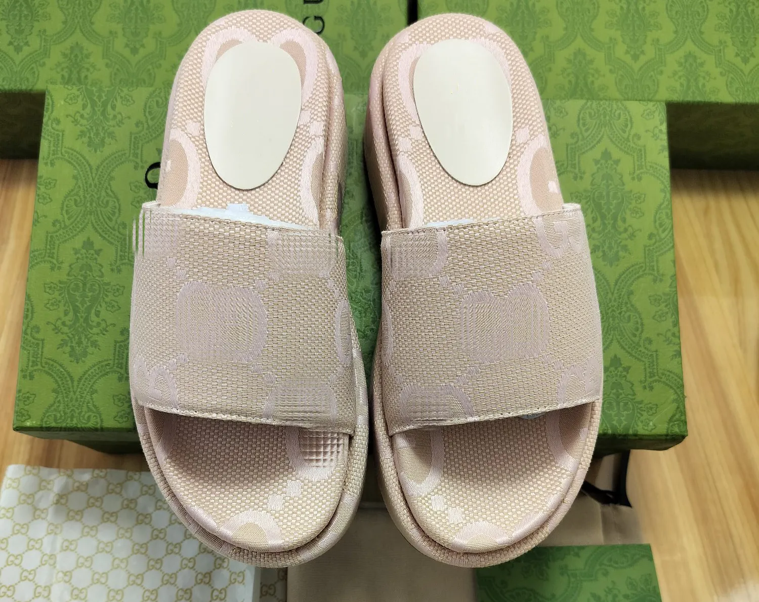 Designer Slipper Sandals G Plattform Slipper Mule Slide Shoes, Malles One to One, Bekväm och mångsidig