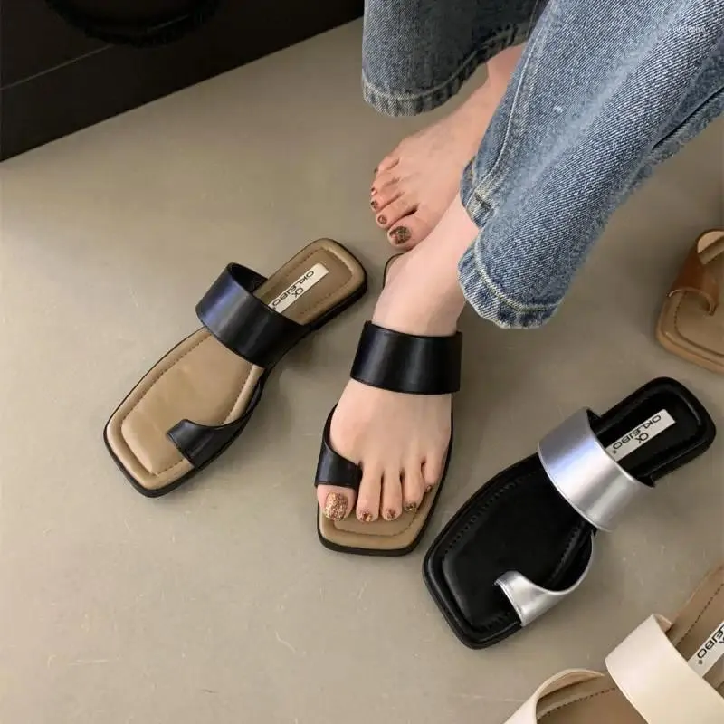 Slyckor Toe Ring Women's Summer Outdoor Wear 2024 Korean Style Retro Fairy Casual Flat Beach Sandals