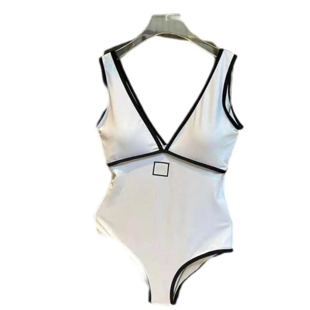 Bikini, Luxus-Designer-Bademode, Badeanzug, Damen-Bademode, weiße Designer-Bodys für Damen, rückenfreie Damen-Bademode, Urlaub, Strand-Volleyball-Body