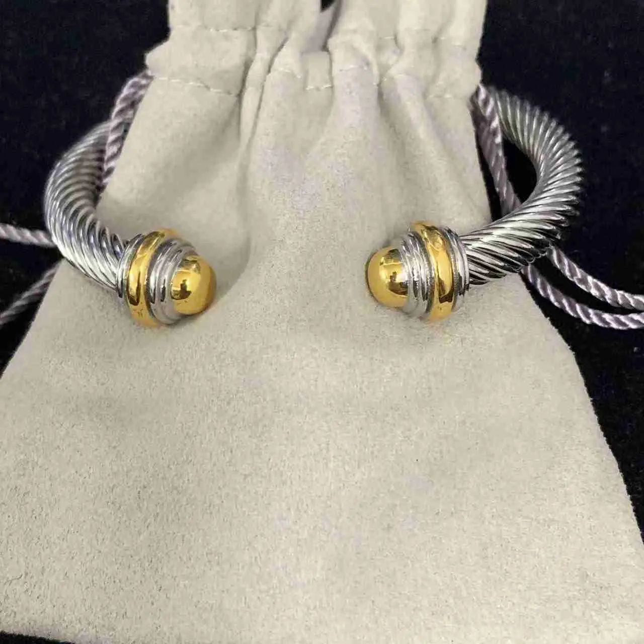 Pulsera de diseñador Joyería abierta cruzada Cable trenzado Brazaletes de marca para hombre Charm Brazalete para mujer Alambre Vintage En forma de C Lujo Chapado en oro Pulseras para hombres 7 mm