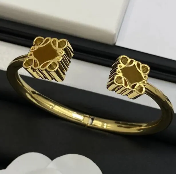 Bijoux de créateur Bracelet en or pour femmes ornements de mode de mariage de mariage femme de dames bracelet imprimé bracelet classique bracelets de luxe tendance