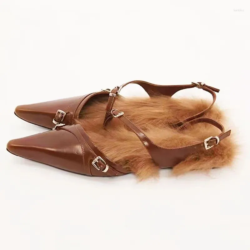 Sandales à bout pointu pour femmes, chaussures décontractées, Design en fourrure, boucle de ceinture peu profonde, sangle arrière, talons bas plats, robe marron et noire, 39