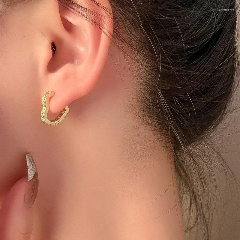 Studörhängen koreansk stil hjärta för kvinnor estetisk guld färg strass kristall piercing mode smycken