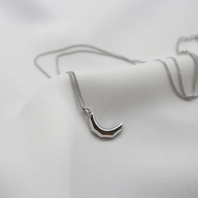 Pendants WTLTC Real925 Sterling Sliver Small Tiny Moon Pendant Necklaces For Women Simple Drop Mini Crescent Layered Necklace Femme