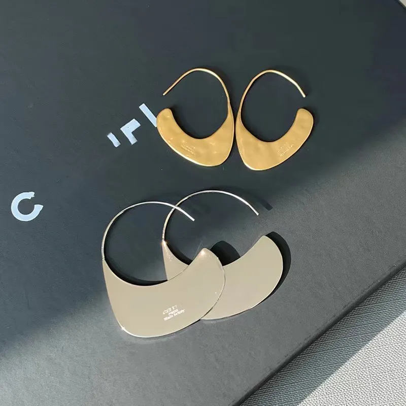 Mode Metall Ohrringe Designer für Frauen Spiegel Metall Ohrring mit Mode Buchstaben Retro Persönlichkeit Ohrstecker für Party Schmuck Geschenk