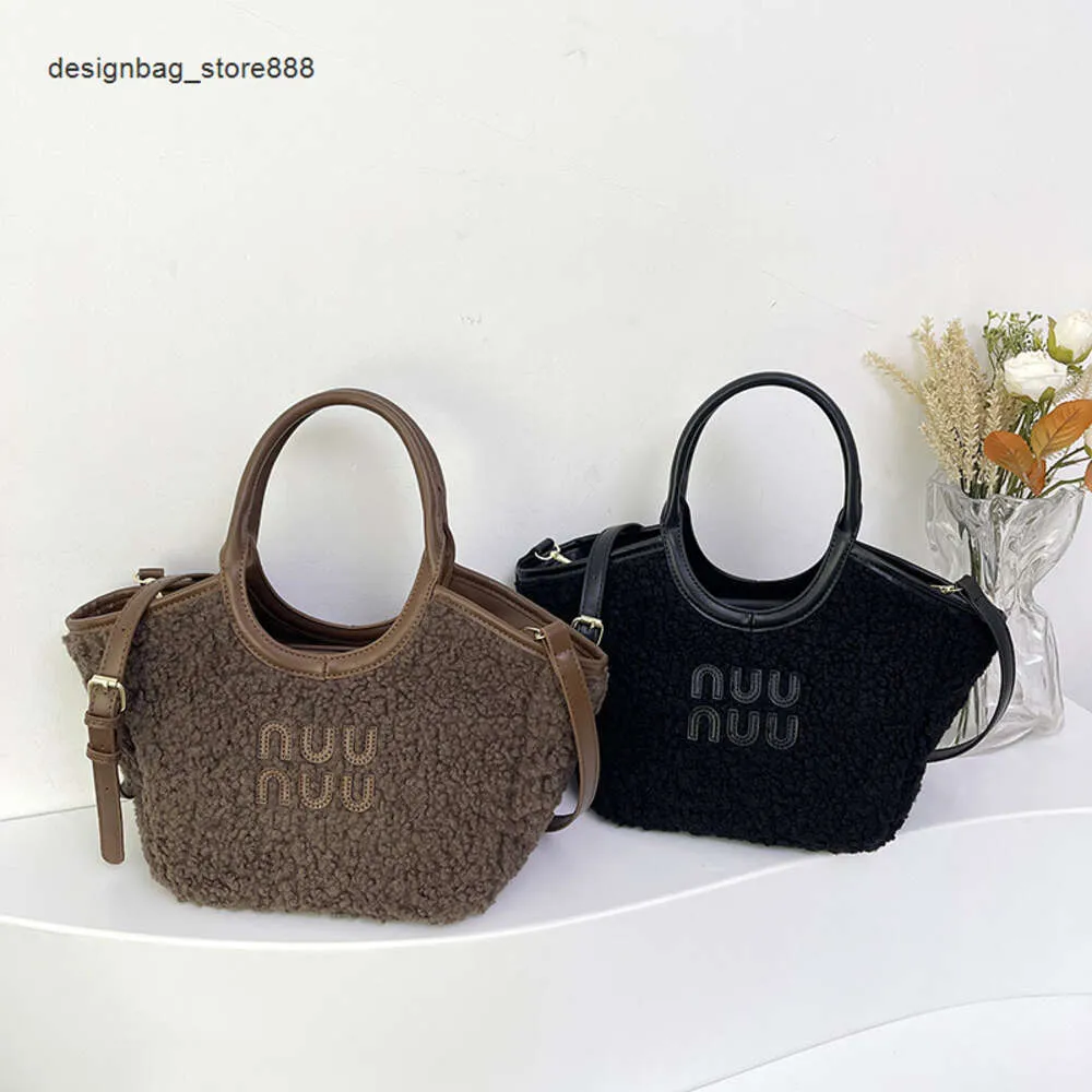 Ucuz toptan sınırlı açıklık% 50 indirim çanta sonbahar ve kış yeni kuzu yün bag çok yönlü çanta büyük kapasite stili peluş crossbody