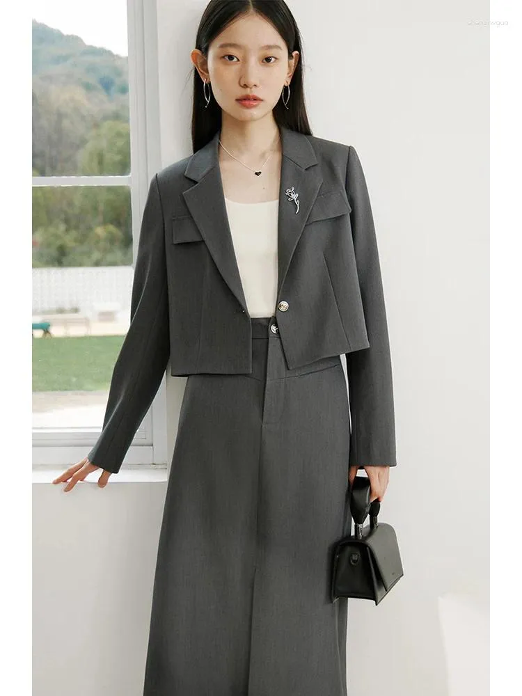 Tweedelige Jurk Ziqiao Temperament Een Knop Broche Kort Pak Voor Vrouwen Lente Chic Commuter Rechte Lange Rok Blazer jas Vrouwelijke