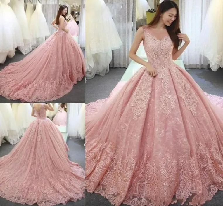 2020 Luxe Rose Robe De Bal Quinceanera Robes Sheer Cou Sans Manches En Dentelle Appliques Perles Doux 16 Puffy Party Pageant Prom Evenin2075950