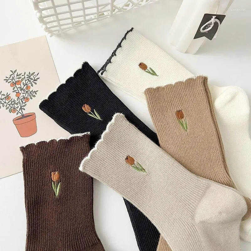 Women Socks 5 Pairs Embroidered Mid Tube Spring And Summer Thin Breathable College Style Flower Wholesale EUR 35-39