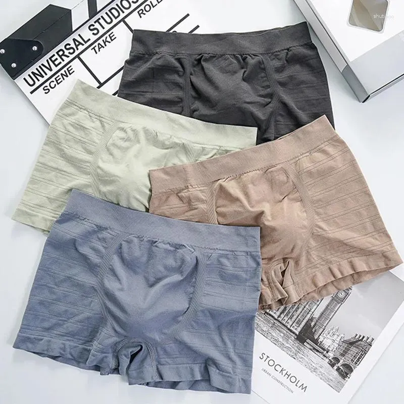 Underpants Men's Seamless Mid Rise Solid Color Underwear Shorts Sports Style Comfortable Breathable Naked Flat Corner Pants