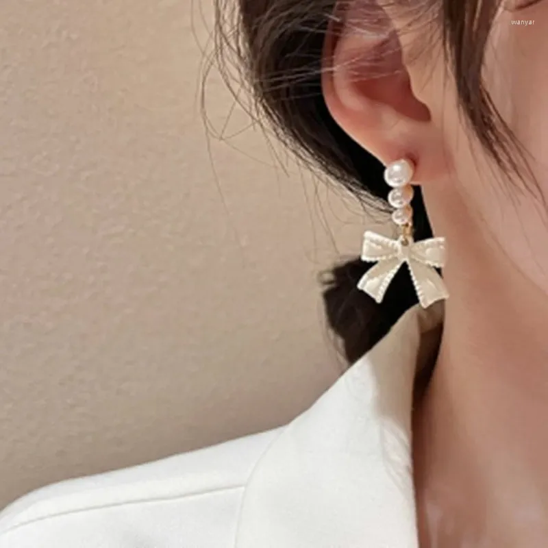 Dangle Earrings Korean Earingsファッションジュエリー模倣Womeアクセサリーのパールボウステートメントスタッドペンディエンテス卸売