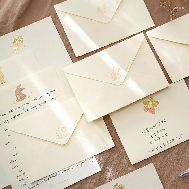 Set di cancelleria per confezioni regalo (4 fogli di carta stile vintage 2 buste) Lettere retrò per inviti a feste d'amore