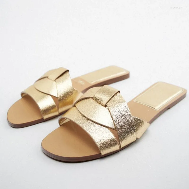 Sandalen Zomer 2024 Vrouwen Platte Slippers Goud Kriskras Lederen Slides Casual Vrouw Slippers Vrouwelijke Strand Schoenen