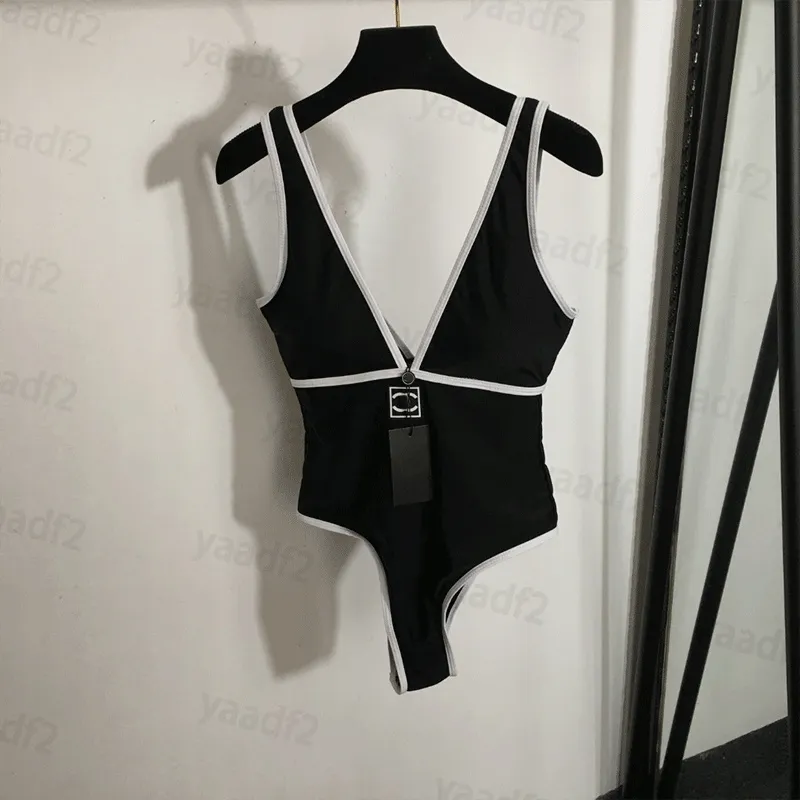 Costumi da bagno sexy per tute da bagno da spiaggia da donna. Costume intero estivo