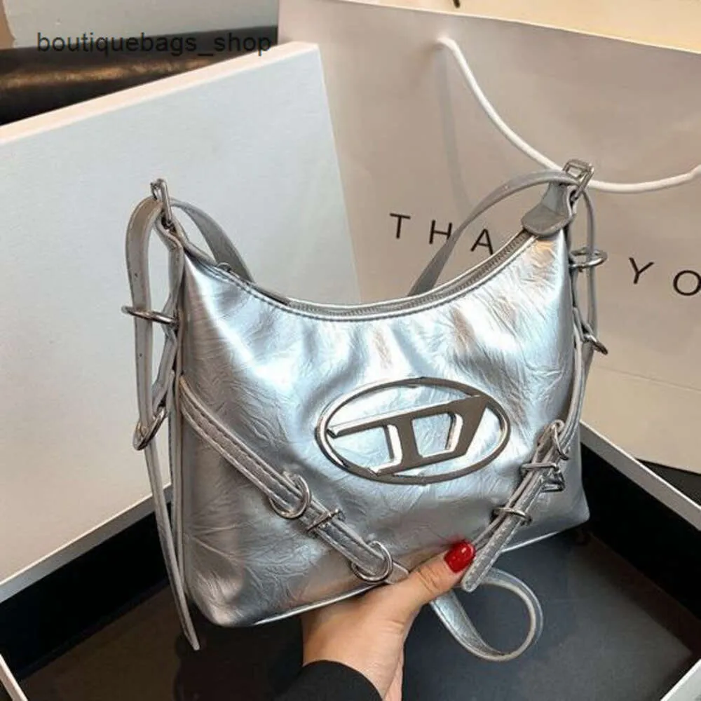 Cheap Wholesale Limited Clearance 50% Discount Handbag Hobo Bag Sier Underarm Female High-end Feeling Spicy Girl Style Jingle Shoulder Versatile