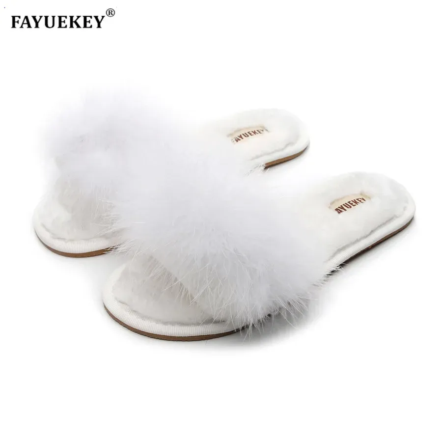 Stivali Fayuekey 2020 Nuova primavera estate inverno inverno in peli di peluche di peluche da donna scarpe da letto per pavimento interno