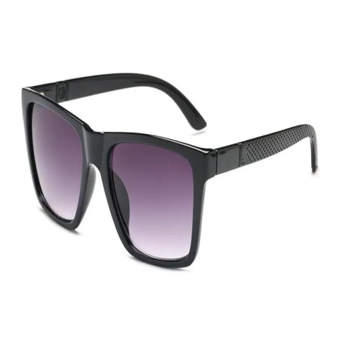 7 colores Lujo 2247 Gafas de sol para hombres Diseño Gafas de sol de moda Gafas de sol con montura cuadrada Recubrimiento Lente de espejo Fibra de carbono Sum3280909