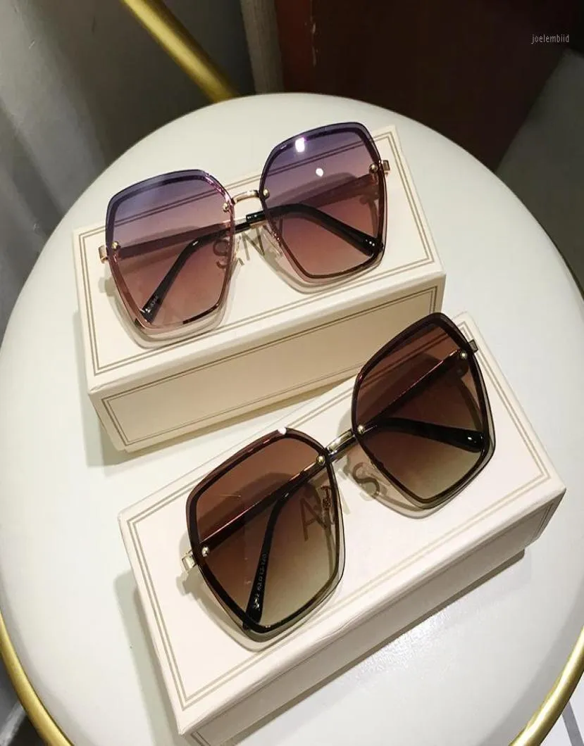 Sonnenbrillen für Damen, große Sonnenbrille, Sonnenbrille, Damen-Sonnenbrille, Markendesigner, UV400, für Erwachsene, sexy Damenmode, 202017060538