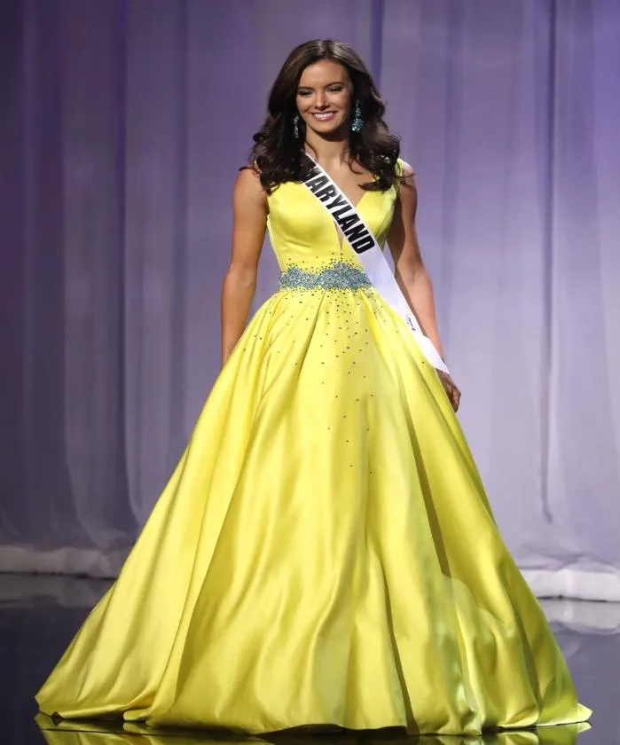 THE MISS TEEN USA 2019 Pageant Vestidos de celebridades Mancha amarela Vestidos de noite longos com decote em V profundo cintura com contas brilhantes formais Pa7229294