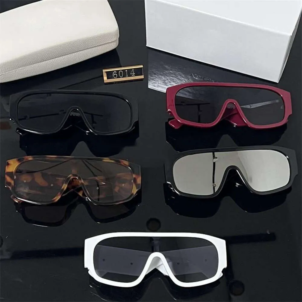 Hot Designer Sunglasses For Men Women Fashion Versage Luxury Full Frame Sunshade Mirror Polarized UV400 Protection Glasses Gift WW
