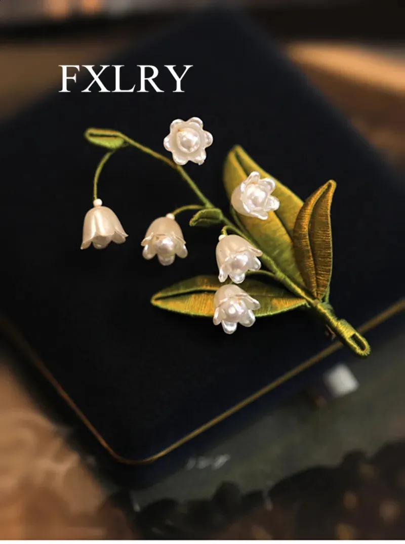 FXLRY Original Handmade Pearl Elegant Lily Of The Valley Flowers Brooch Sweater Pin For Women Jewelry 240315