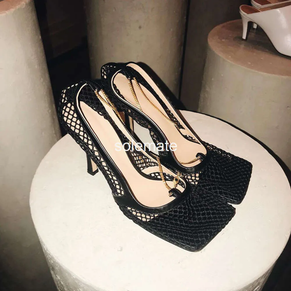 Vintage Square Toe Stretch Pumps Damen Goldkette High Heels Schuhe Air Mesh Designer Damen Kostenloser Versand