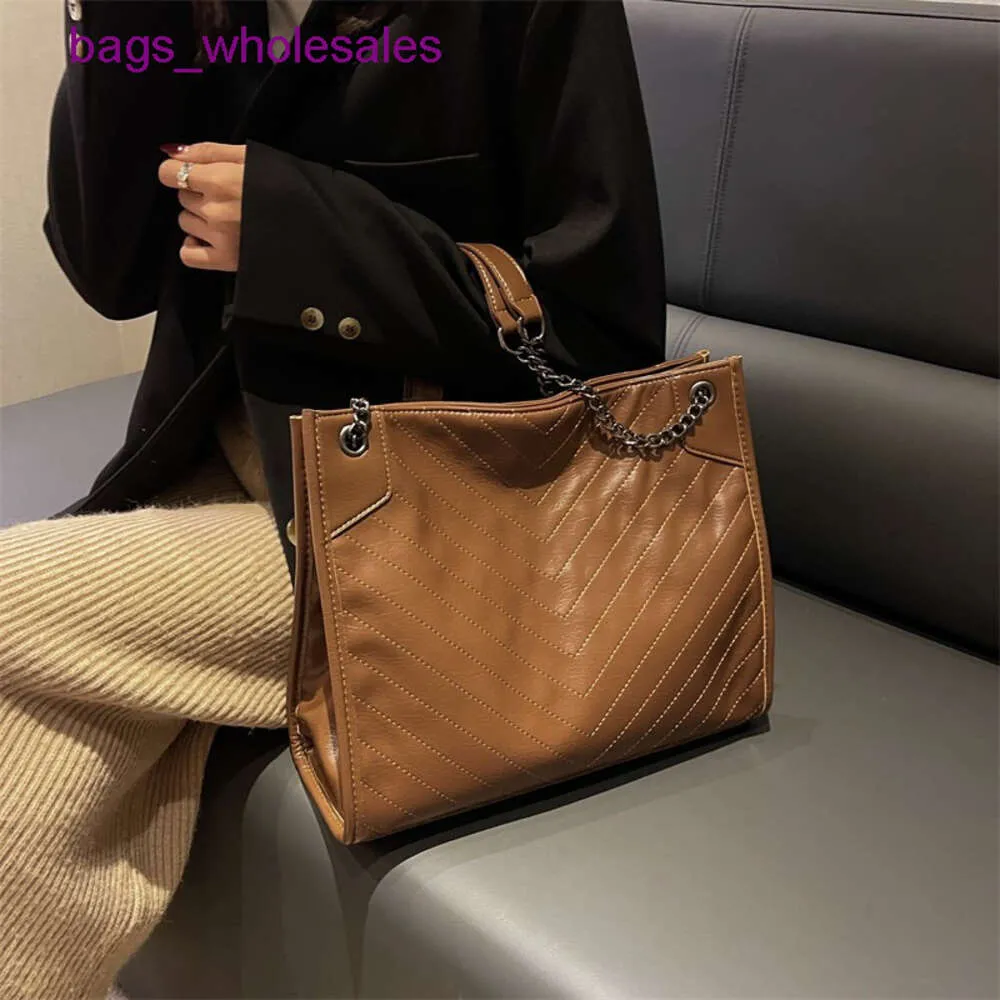 Sac fourre-tout de grande capacité pour femmes, fourre-tout avec sangle en chaîne, épaule Simple, à la mode et Simple, pour les déplacements, nouvelle collection 2024