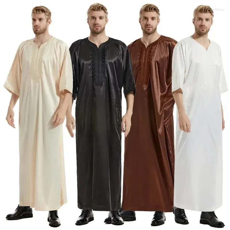 Abbigliamento etnico Raso Musulmano Uomo Ricamo Jubba Thobe Abito Saudi Musulman Camicia Islamico Arabo Caftano Dubai Abaya Eid Ramadan Abito