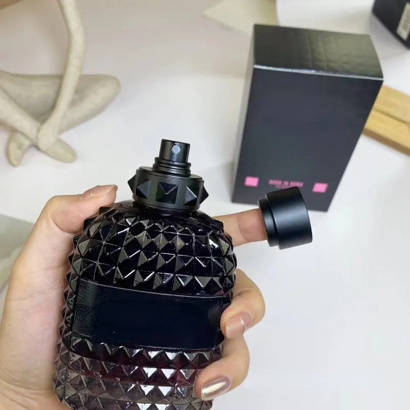 8 Ways Men’s Fragrance Can Enhance Their Beauty