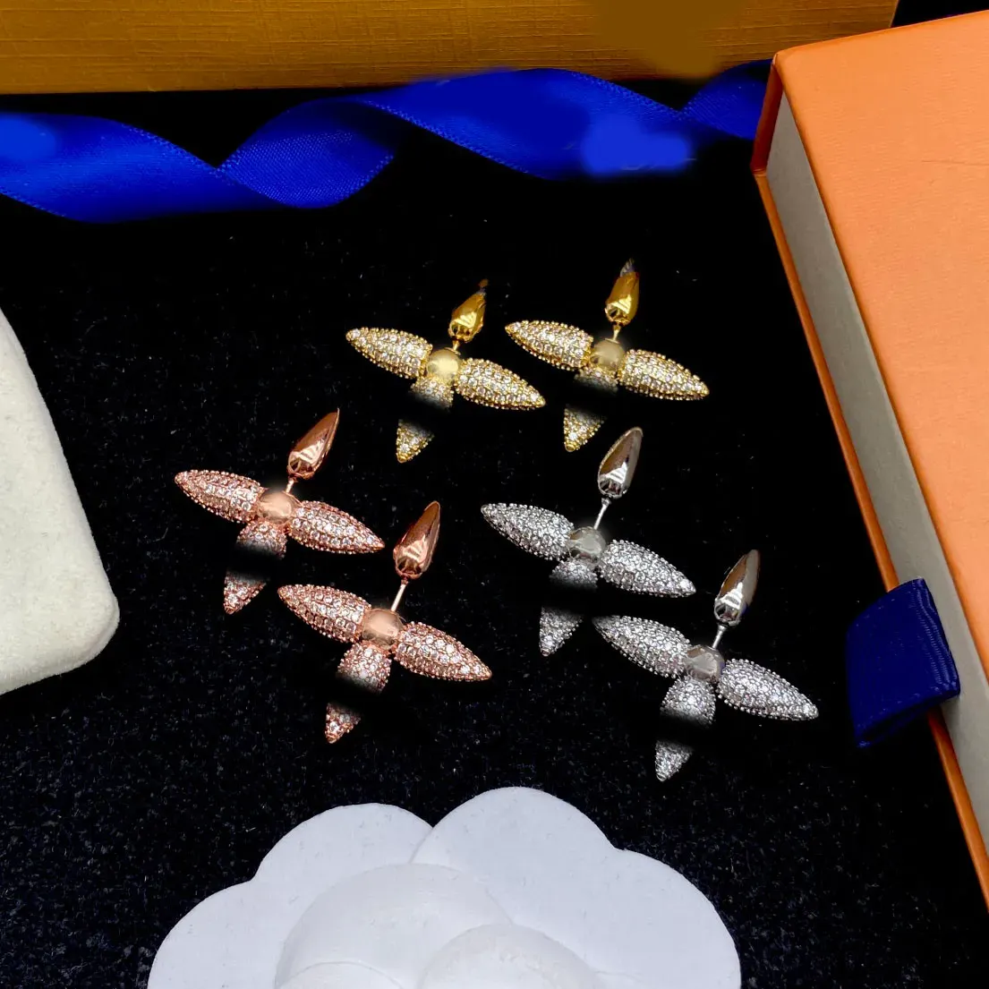 Atacado TrendyCrystal Ouro Prata Banhado Trevo Orelha Brinco Marca de Luxo Designer de Aço Inoxidável Casamento Moda Feminina Jóias Acessórios Presente com Caixa