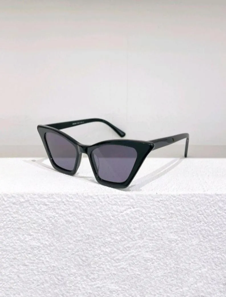 Lunettes de soleil œil de chat pour femmes, verres noirs et gris foncés, à la mode, enveloppantes, UV, avec boîte 9543019