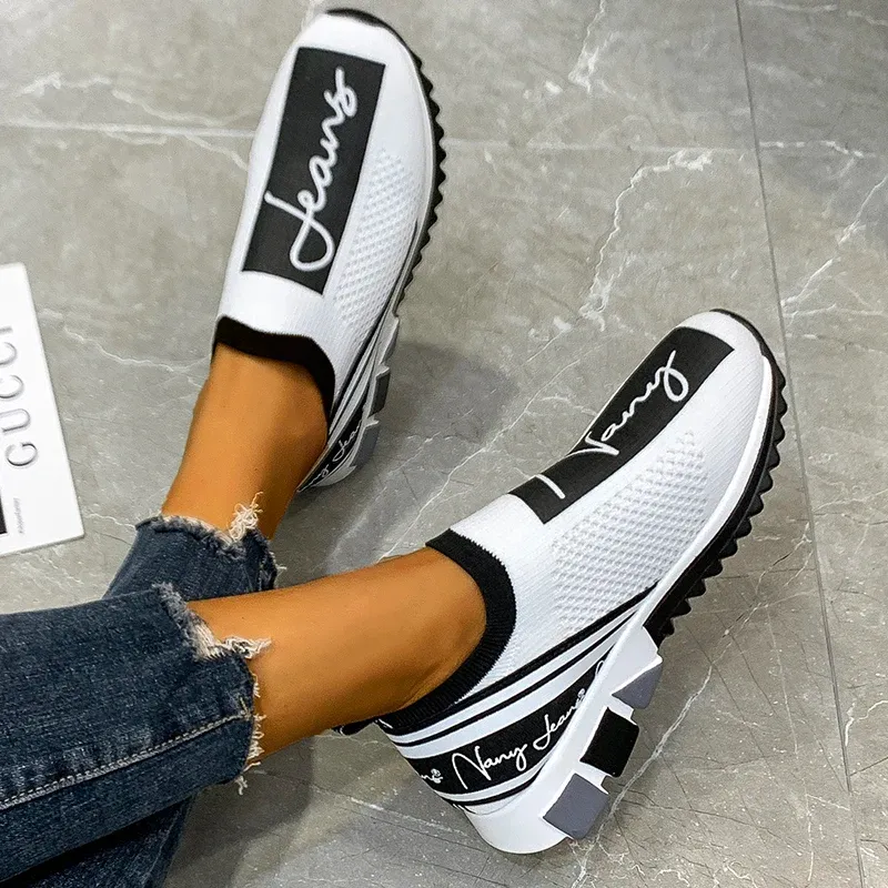 Boots 2022 Designer Unisex Couples Shoes Slip On Walking Women Sneakers Breathable Sock Women's Shoes Trainers Brand Chaussure Homme