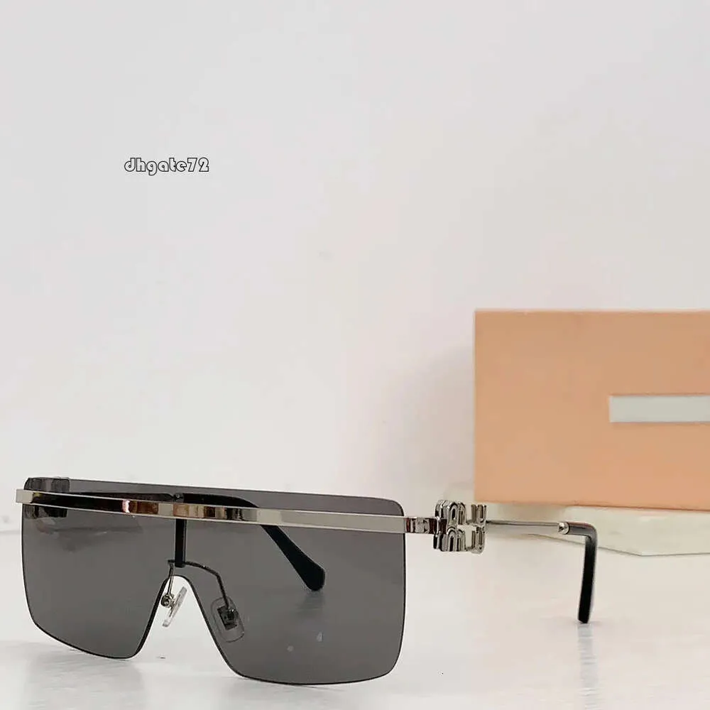 Miui lunettes de soleil hommes femmes Sophistication moderne lunettes surdimensionnées lunettes de soleil de créateur carré extérieur coupe-vent lunettes Chiri