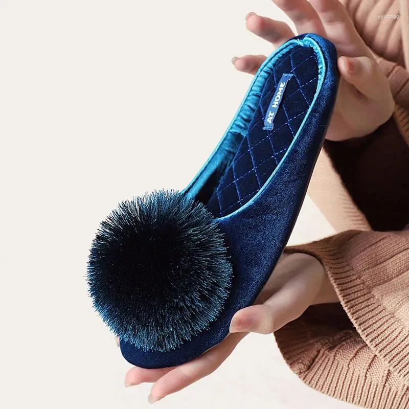 Slippers Spring Autumn Women's House Fashion Hairball Decorated Luxury Velvet Mules Indoor Soft Flat Home Cotton Shoes
